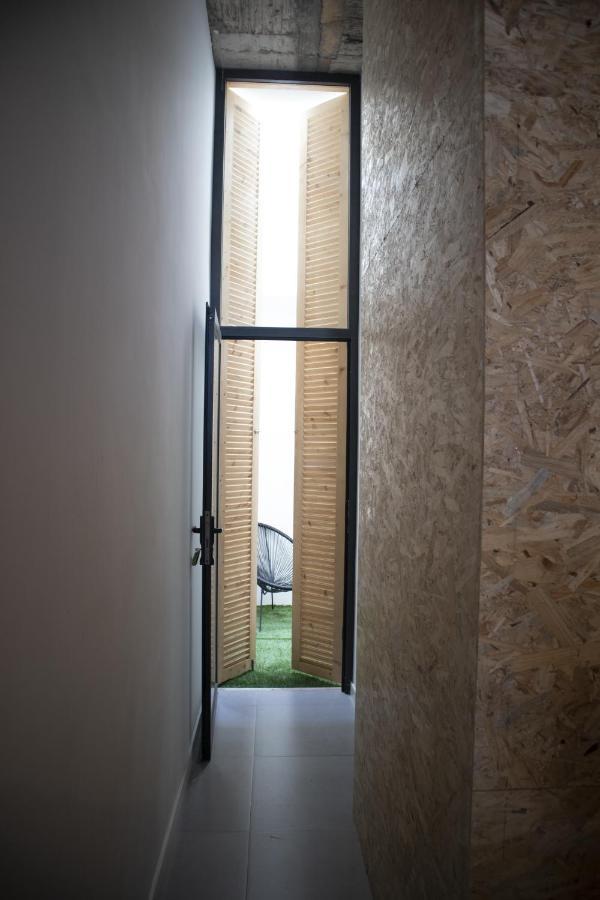 Apartamento encantador com pequeno pátio escondido Espargos Exterior foto