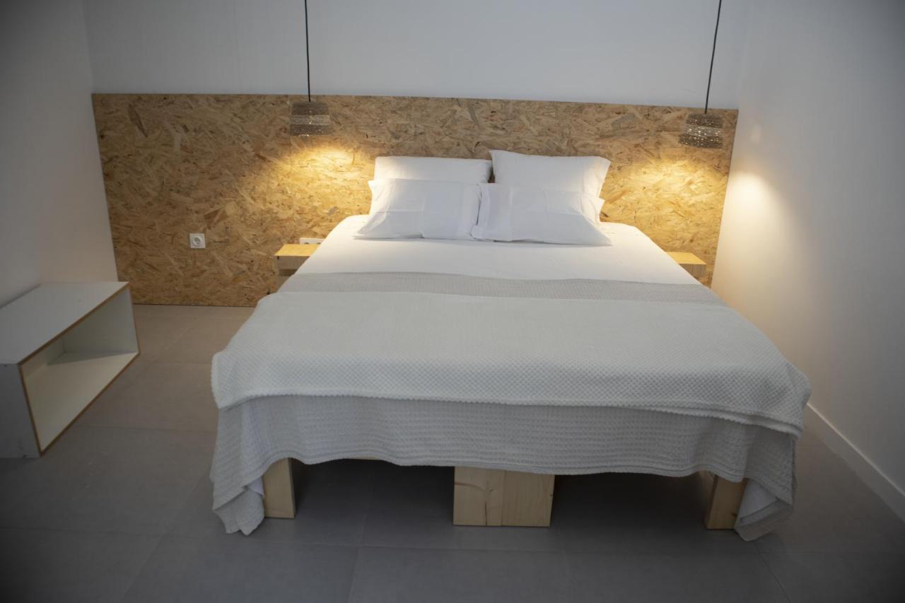 Apartamento encantador com pequeno pátio escondido Espargos Exterior foto